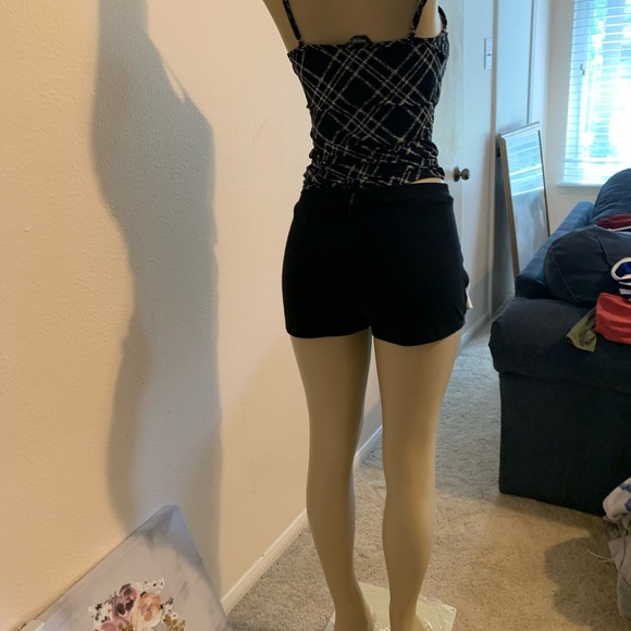 Jessica Simpson Shorts - Picture 3 of 6